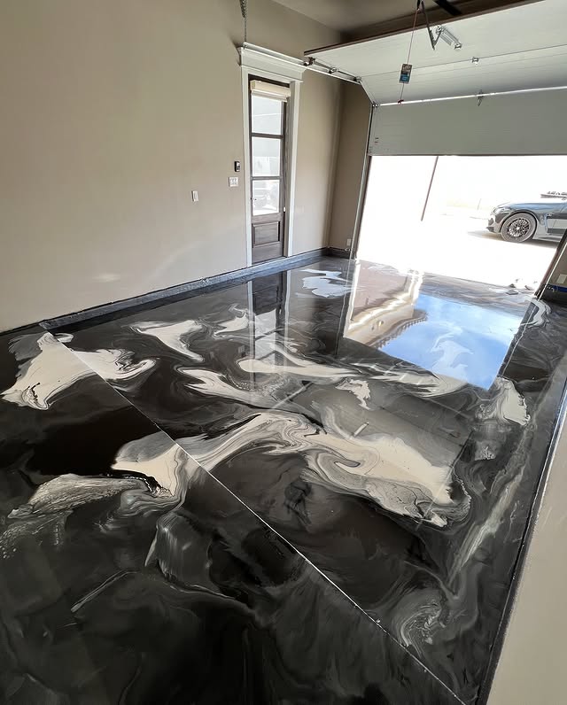 Metallic epoxy garage floor installed by Epoxee in El Paso, TX