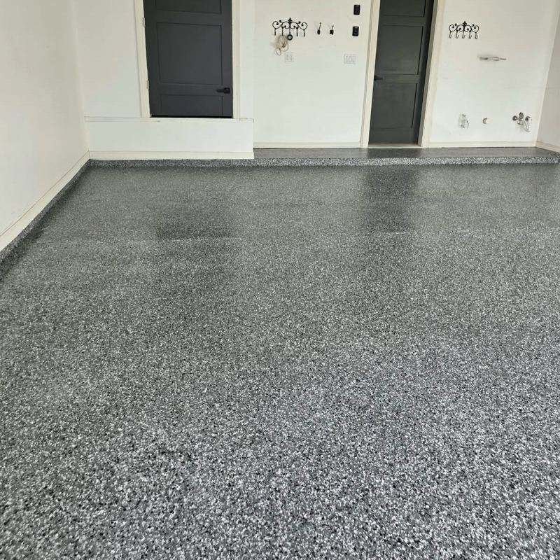 Flake system, color Wombat, 2-car garage — Epoxee El Paso